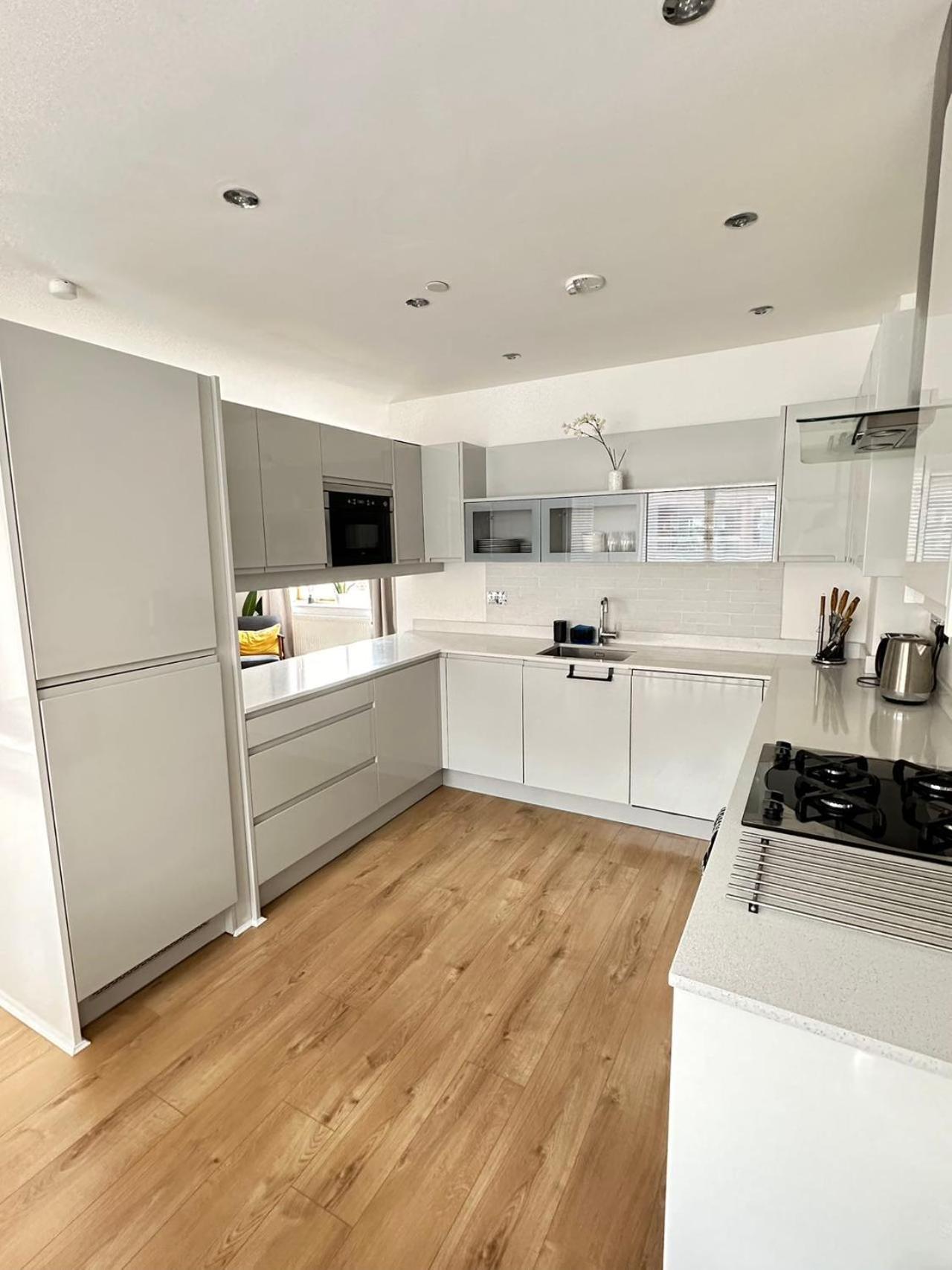 Spacious 4Br 4Ba Gated Townhouse With Balconies, Central Jq Birmingham Esterno foto