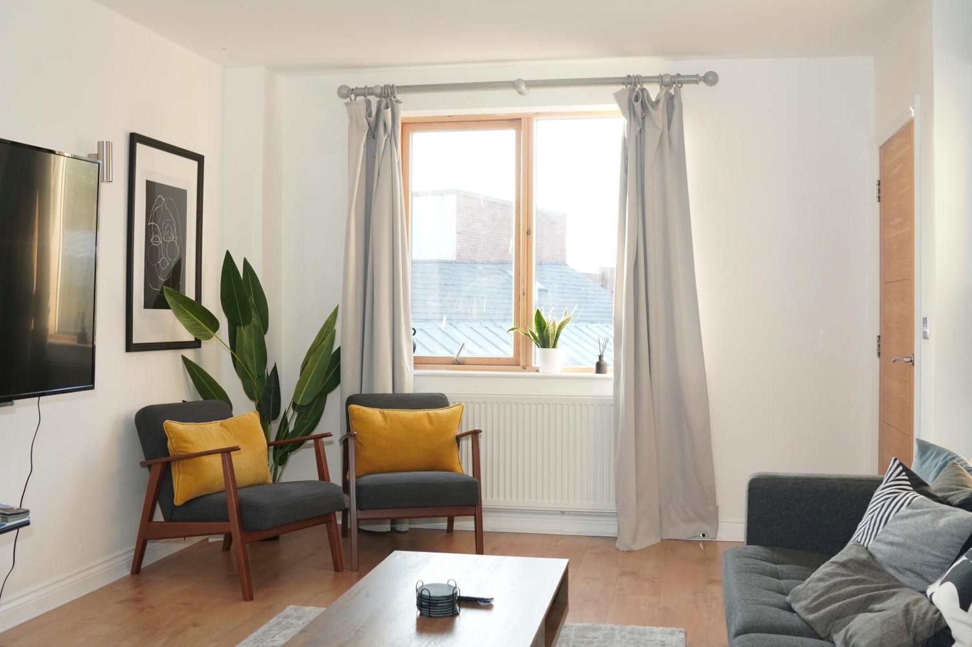 Spacious 4Br 4Ba Gated Townhouse With Balconies, Central Jq Birmingham Esterno foto