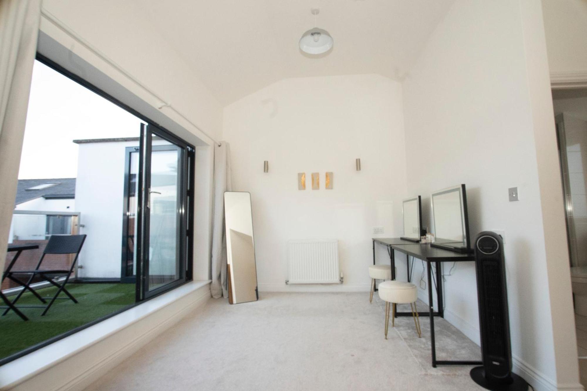 Spacious 4Br 4Ba Gated Townhouse With Balconies, Central Jq Birmingham Esterno foto