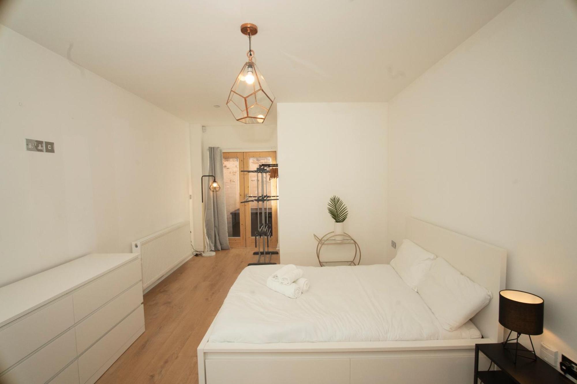 Spacious 4Br 4Ba Gated Townhouse With Balconies, Central Jq Birmingham Esterno foto