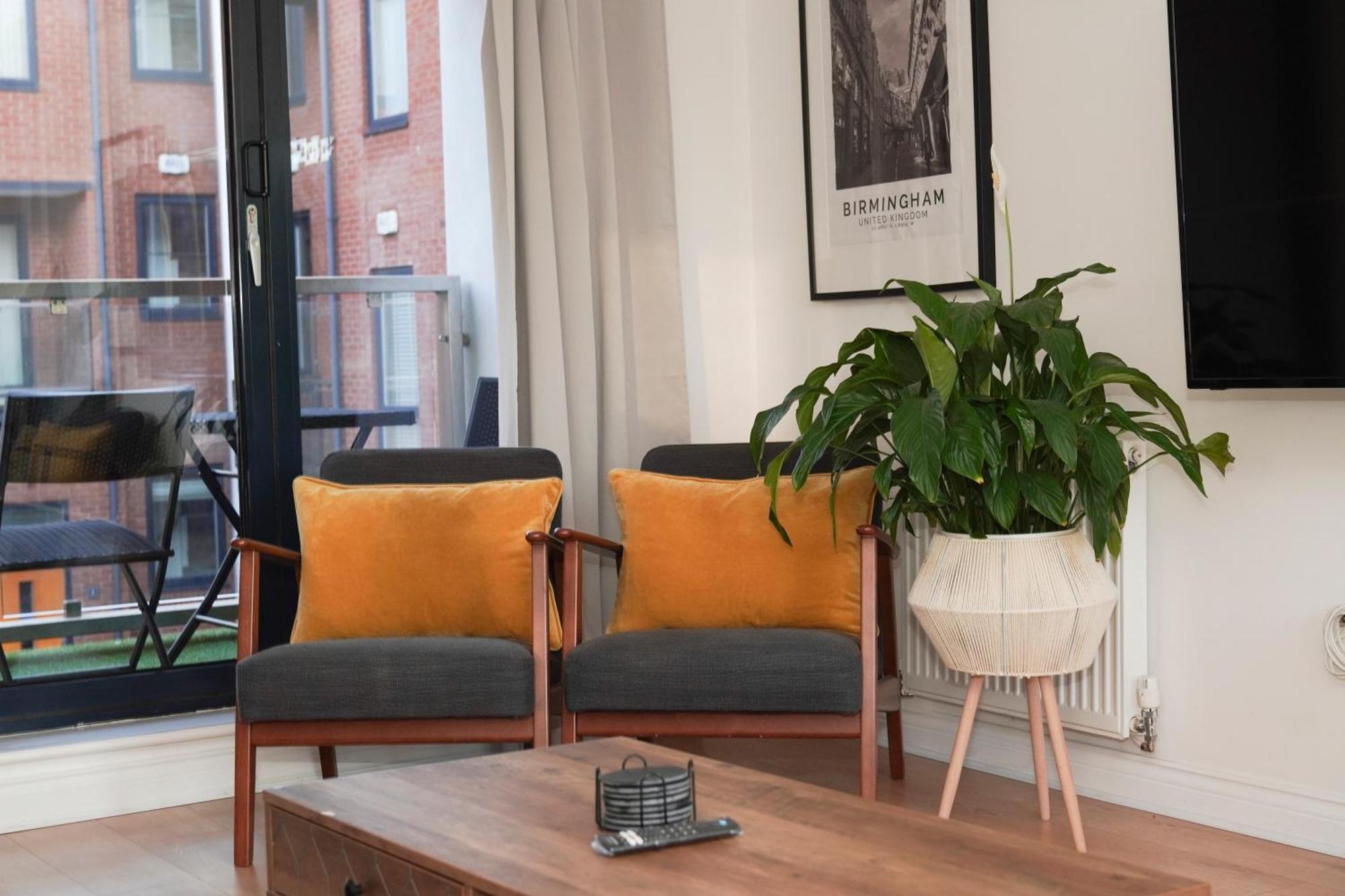 Spacious 4Br 4Ba Gated Townhouse With Balconies, Central Jq Birmingham Esterno foto